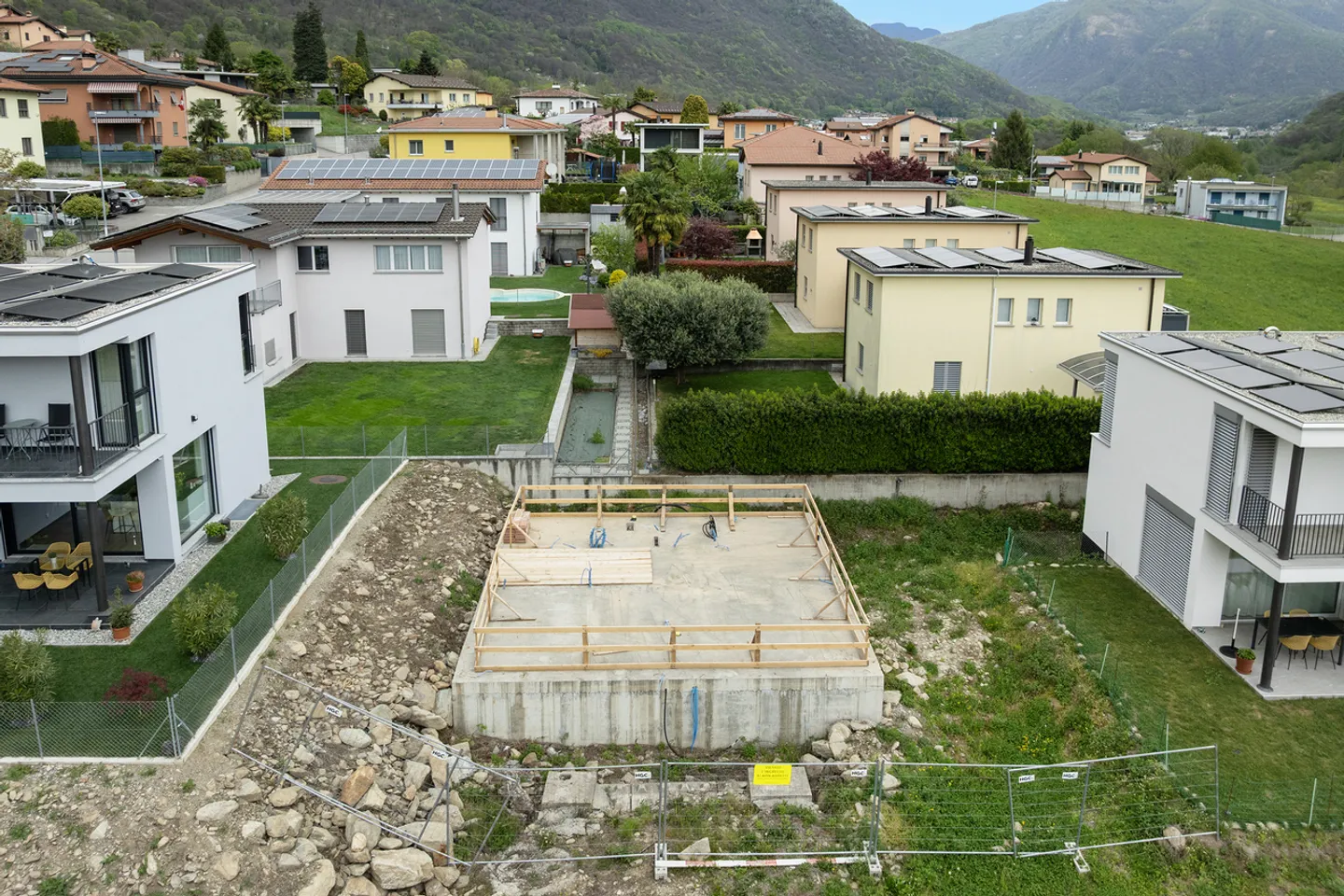 Terreno Piatto per Casa Moderna - Foto 3 di 7