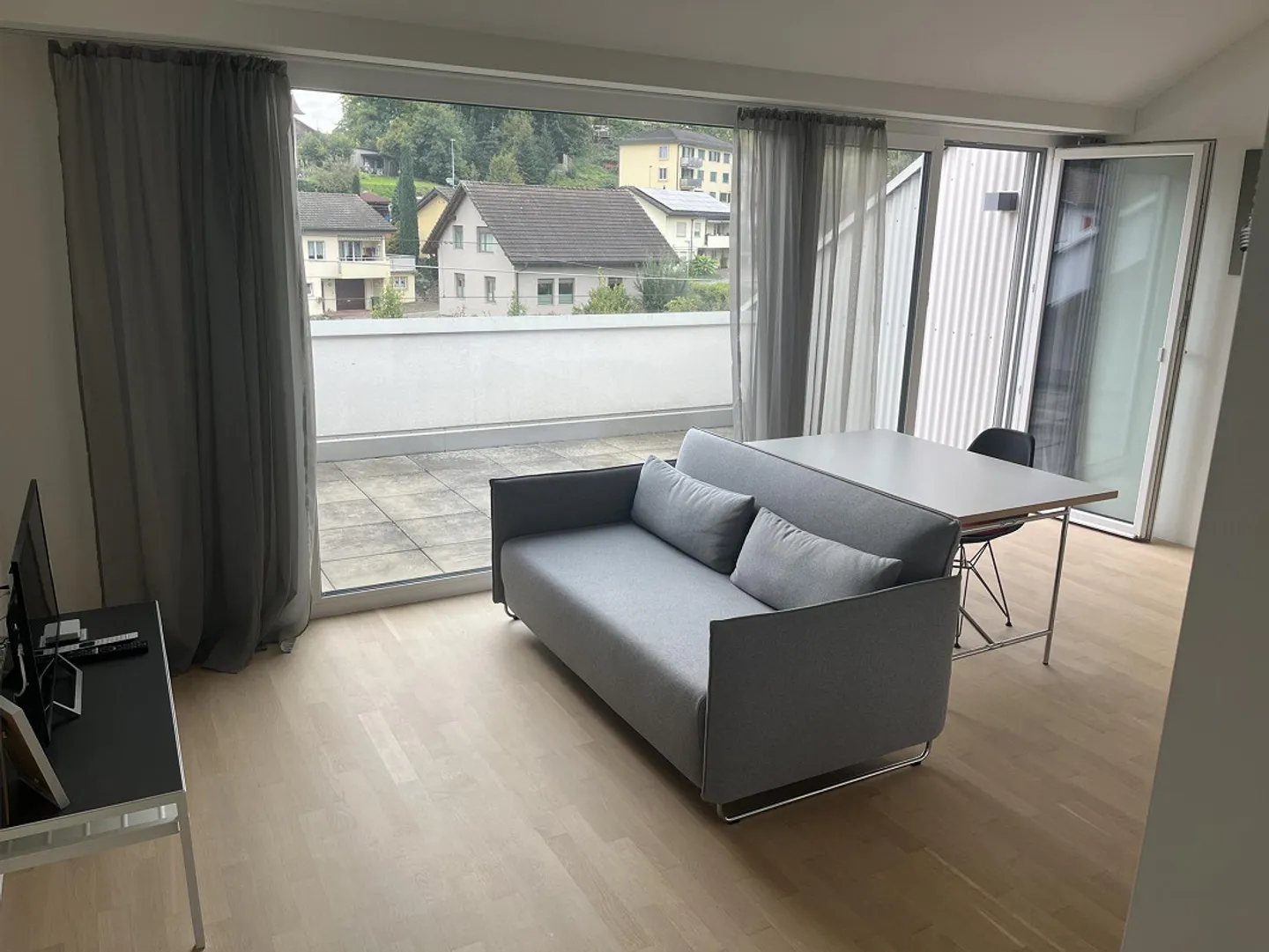 Modern Single Apartment near Border Crossing - Photo 2 of 9