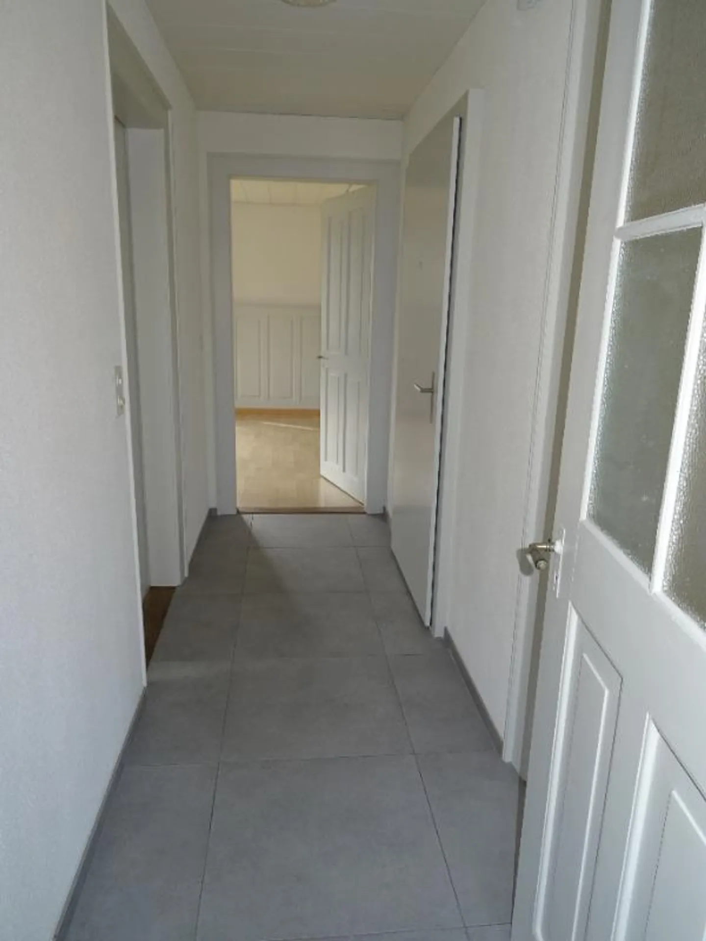 3 Room Apartment - Photo 2 of 5
