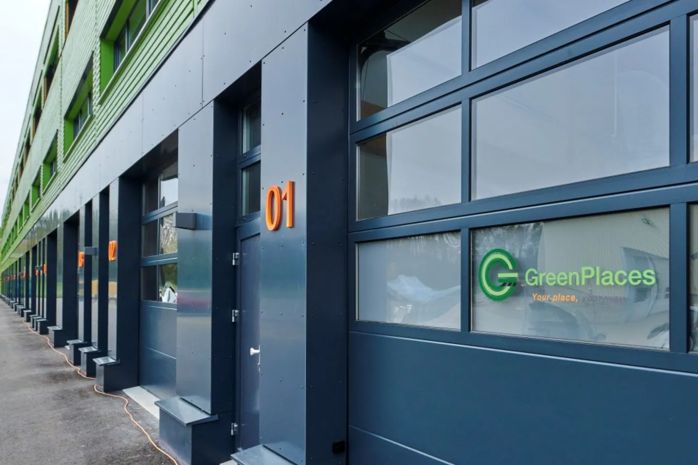 Indoor and outdoor units available - GreenPlaces Balsthal - Photo 1 of 10