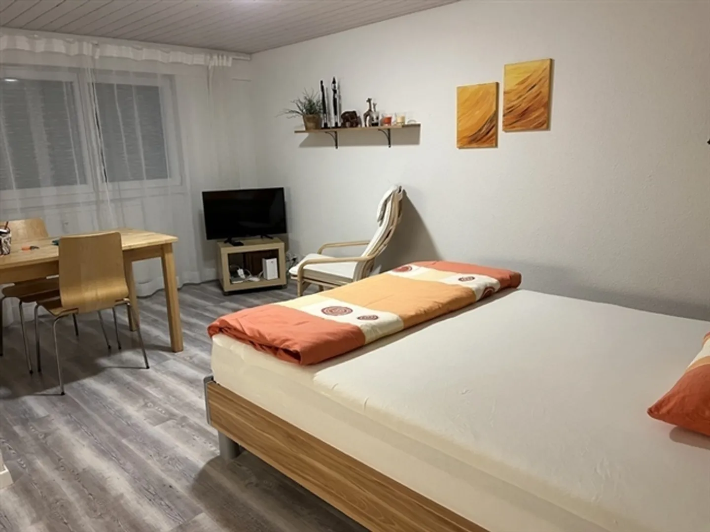 Charmantes Studio in Bolligen - Foto 1 von 9