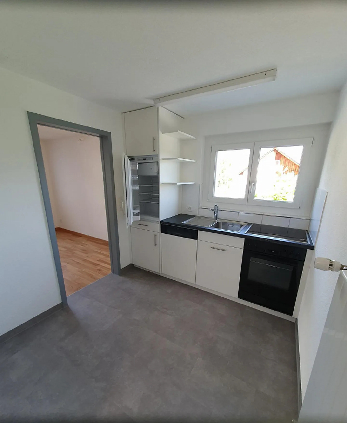 Appartamento 1 1/2 camere nel centro del villaggio - Foto 1 di 11