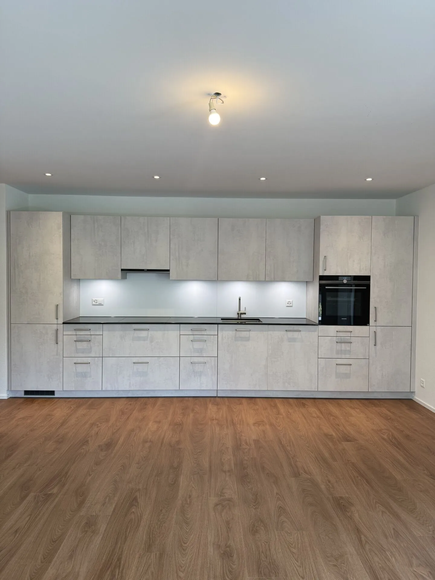 Modernes Wohnen mit durchdachtem Grundriss - Foto 3 von 8