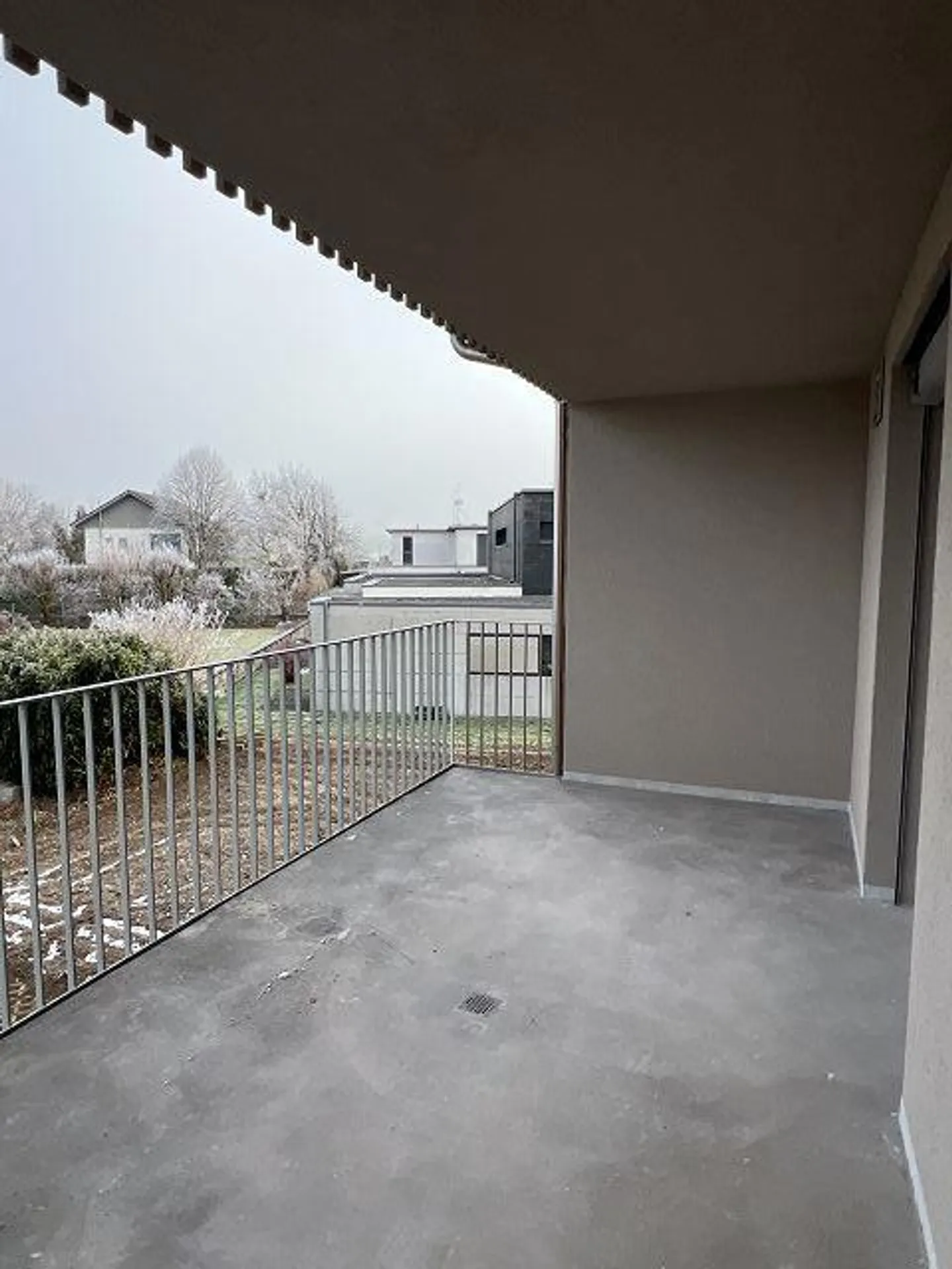 Modern 4.5-room apartment with two spacious balconies - Photo 10 of 13