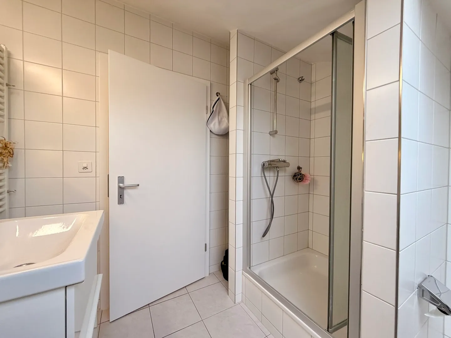 Duplex lumineux de 4,5 pièces avec balcon et box de garage - Photo 14 sur 15