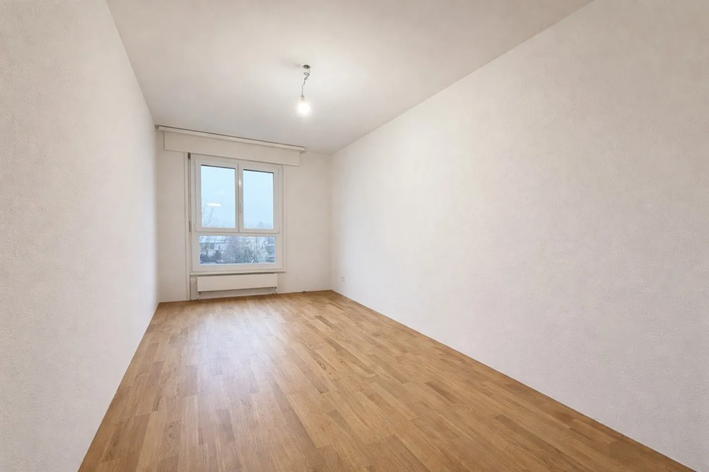 Appartamento spazioso con balcone - Foto 2 di 8