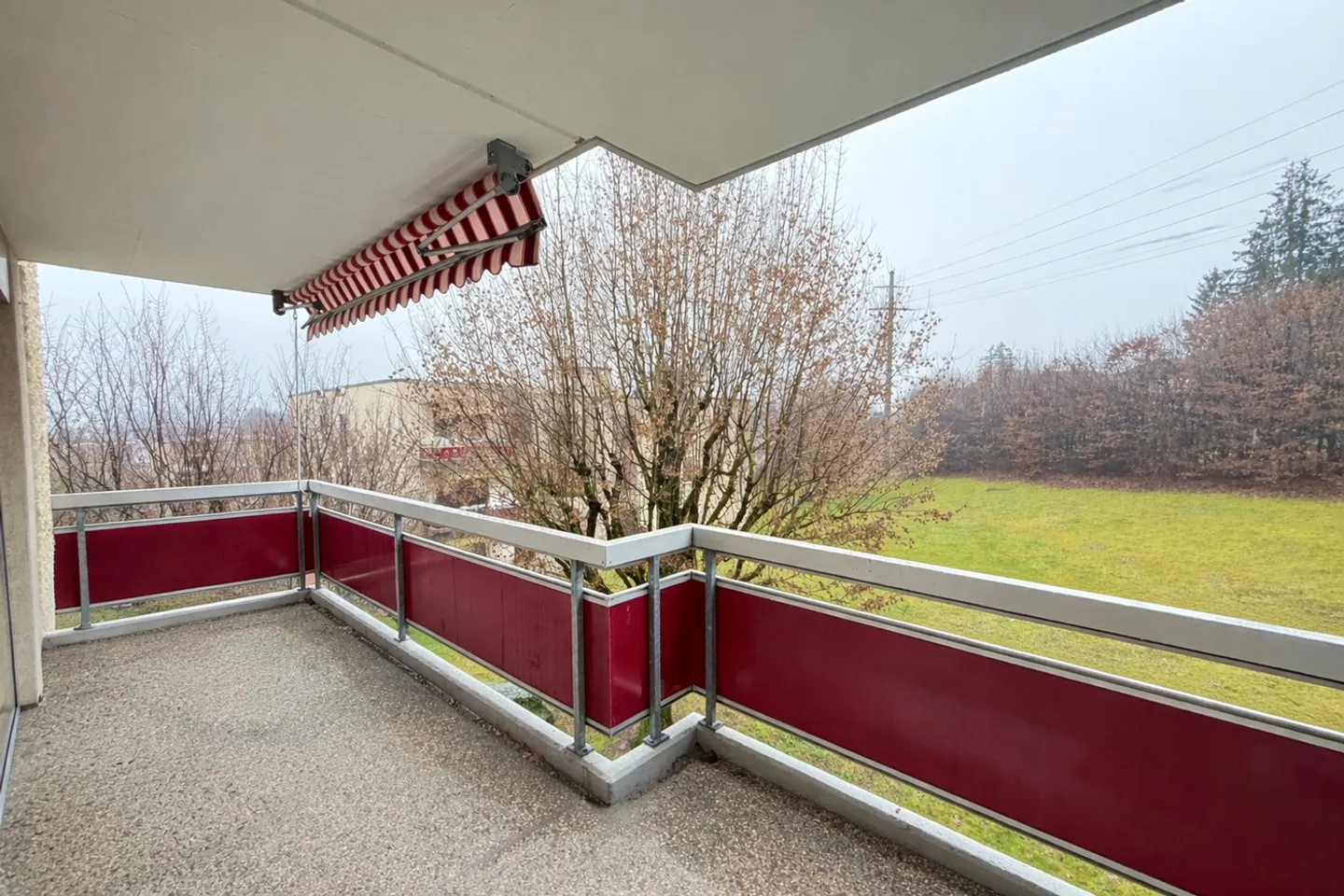 Appartamento spazioso con balcone - Foto 7 di 8