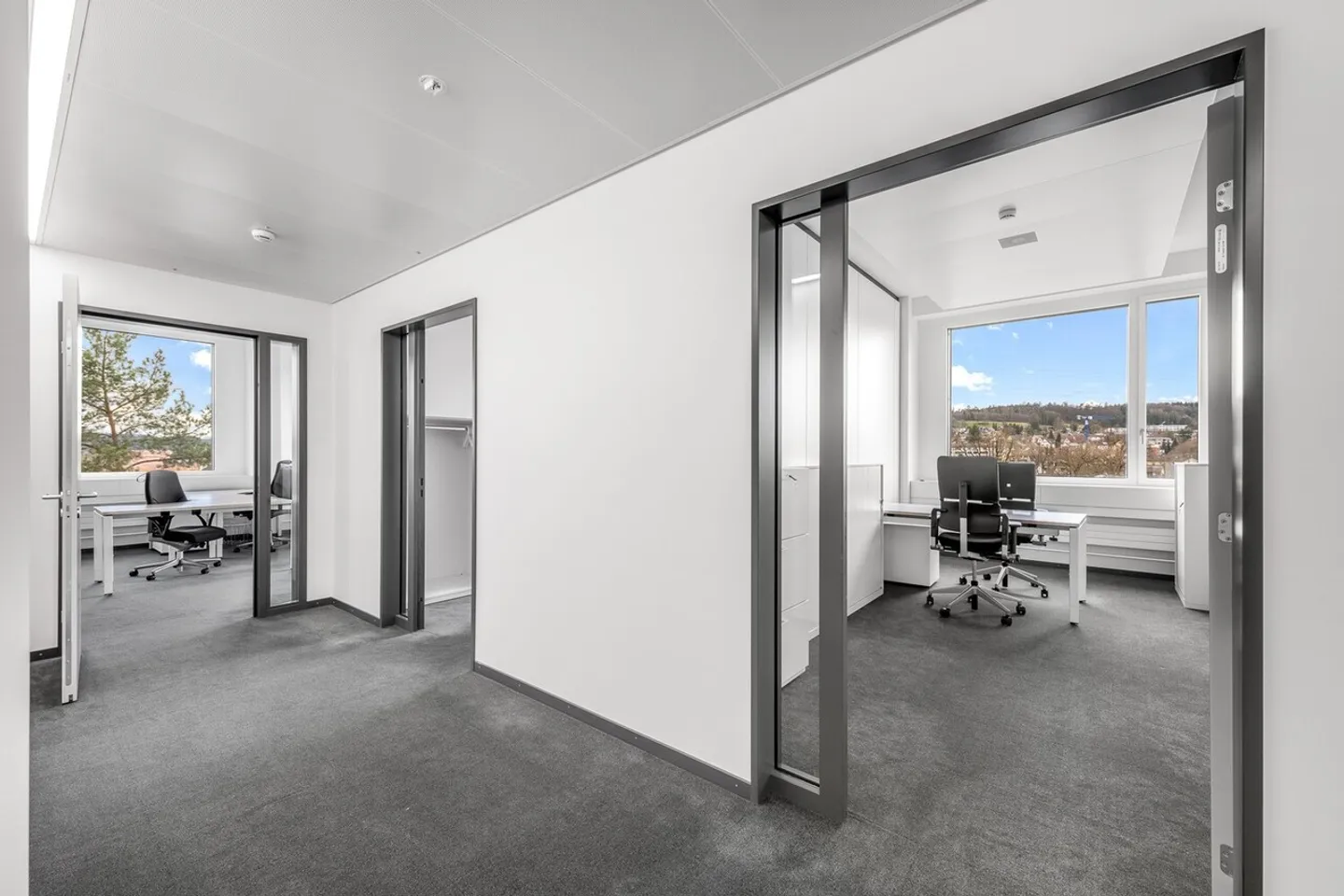 BUREAUX ÉTENDUS, PRÊTS POUR VOTRE EMPLACEMENT - Photo 4 sur 13