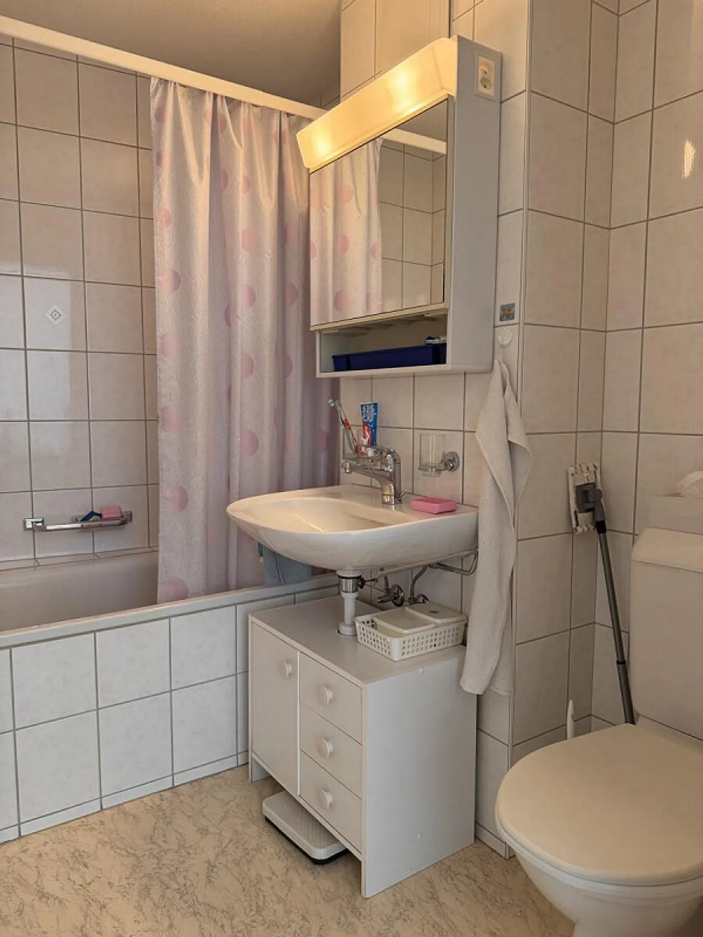 3.5 Room Apartment in an Ideal Location - Photo 10 of 10