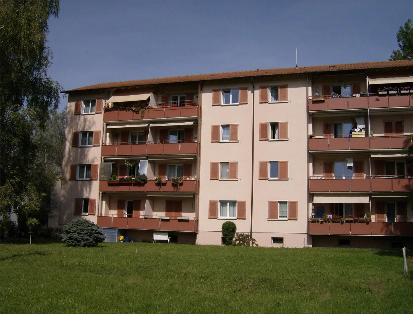 Bellissimo appartamento di 3 stanze in una posizione di confine - Foto 2 di 7