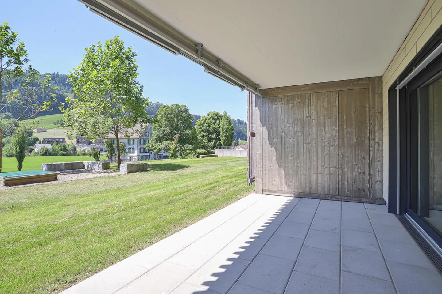 APPARTAMENTO SPAZIOSO 3.5 Stanze con Patio - Foto 9 di 12