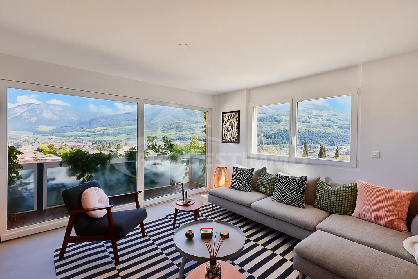 APPARTAMENTO 3.5 STANZE DI ALTA QUALITÀ CON VISTA PANORAMICA - Foto 3 di 15