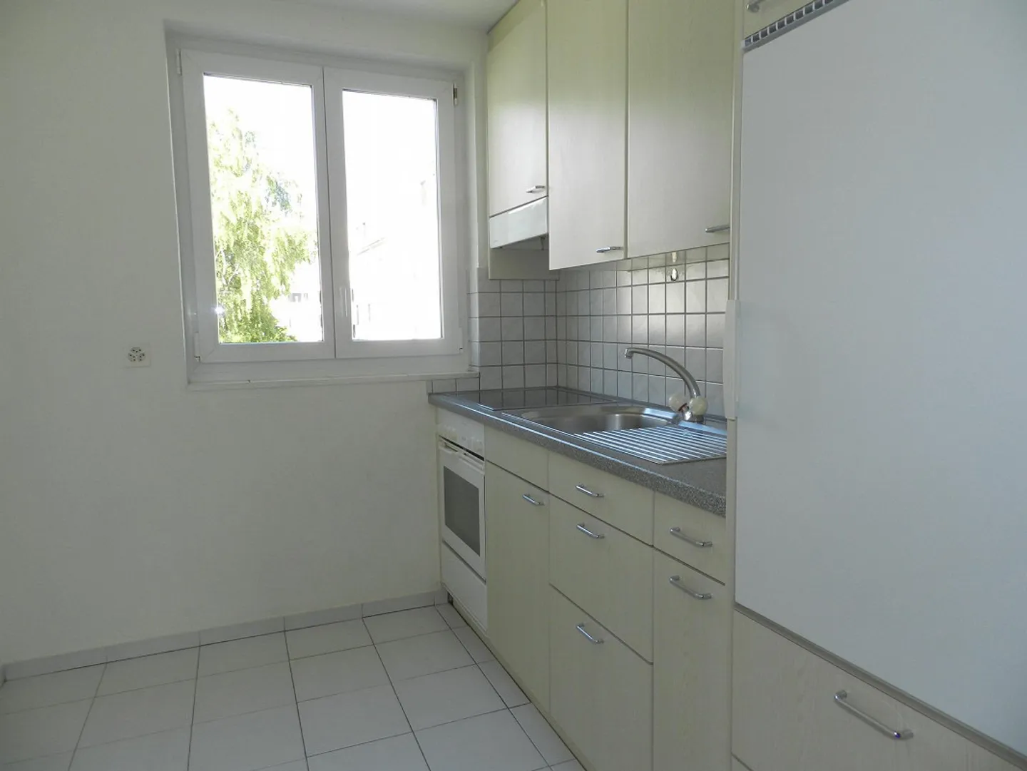 Bellissimo appartamento di 3 stanze in una posizione di confine - Foto 3 di 7