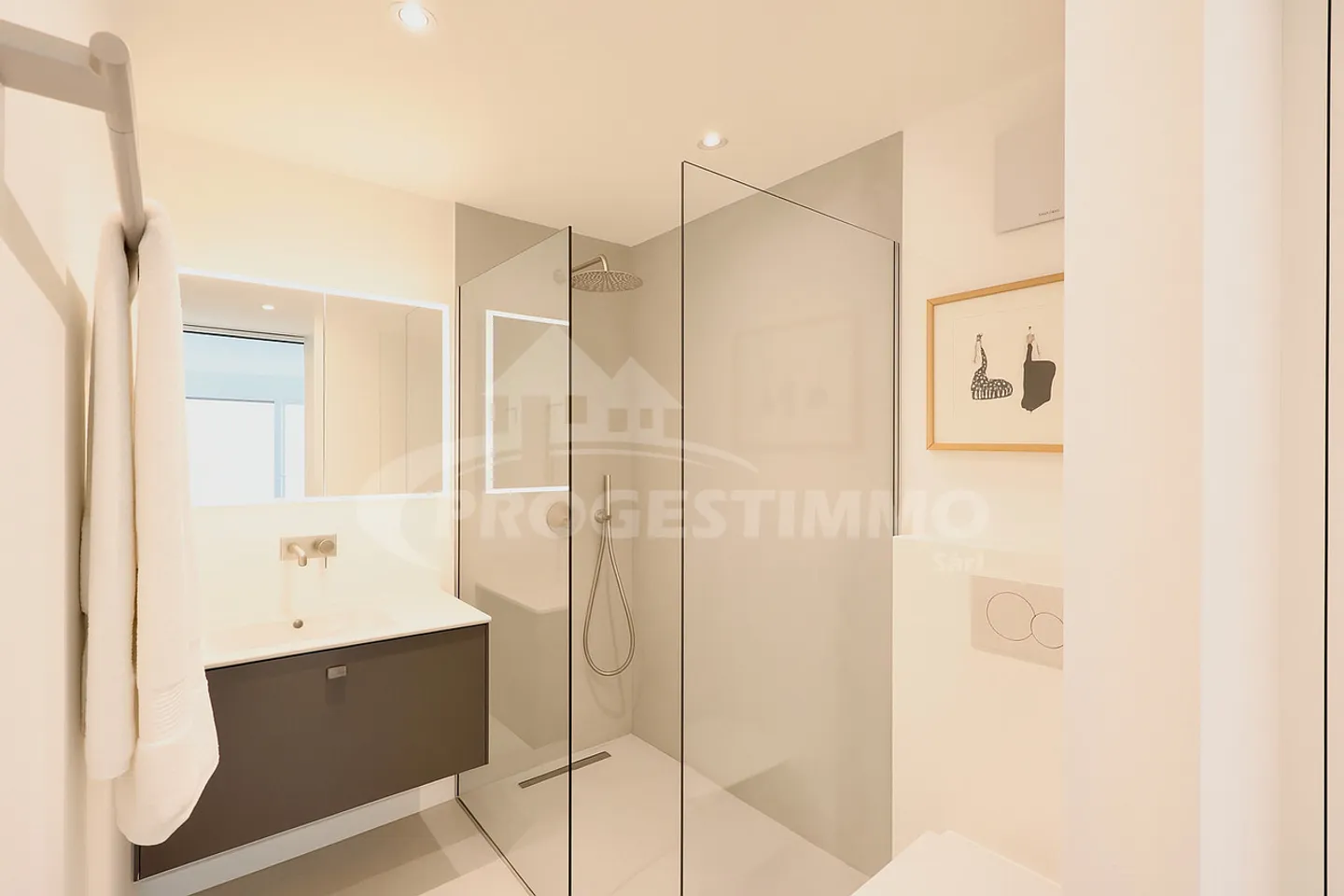 APPARTAMENTO 3.5 STANZE DI ALTA QUALITÀ CON VISTA PANORAMICA - Foto 13 di 15