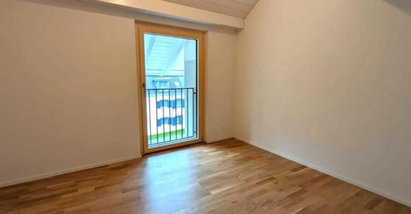 Appartement en duplex dans maison rénovée - Photo 5 sur 8
