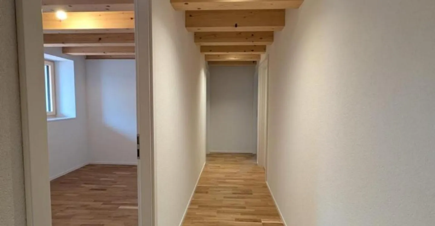 Appartement en duplex dans maison rénovée - Photo 6 sur 8