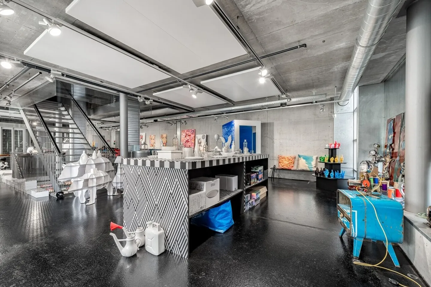 Spacious rental space in Biel for rent - Photo 2 of 5
