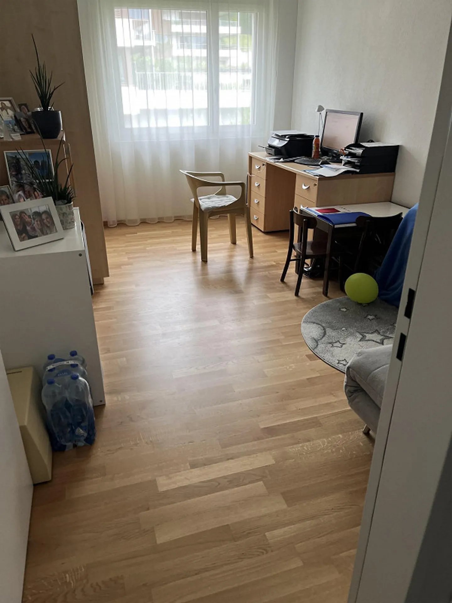Looking for a new tenant, nearly new bright 3.5 room apartment - Photo 2 of 2