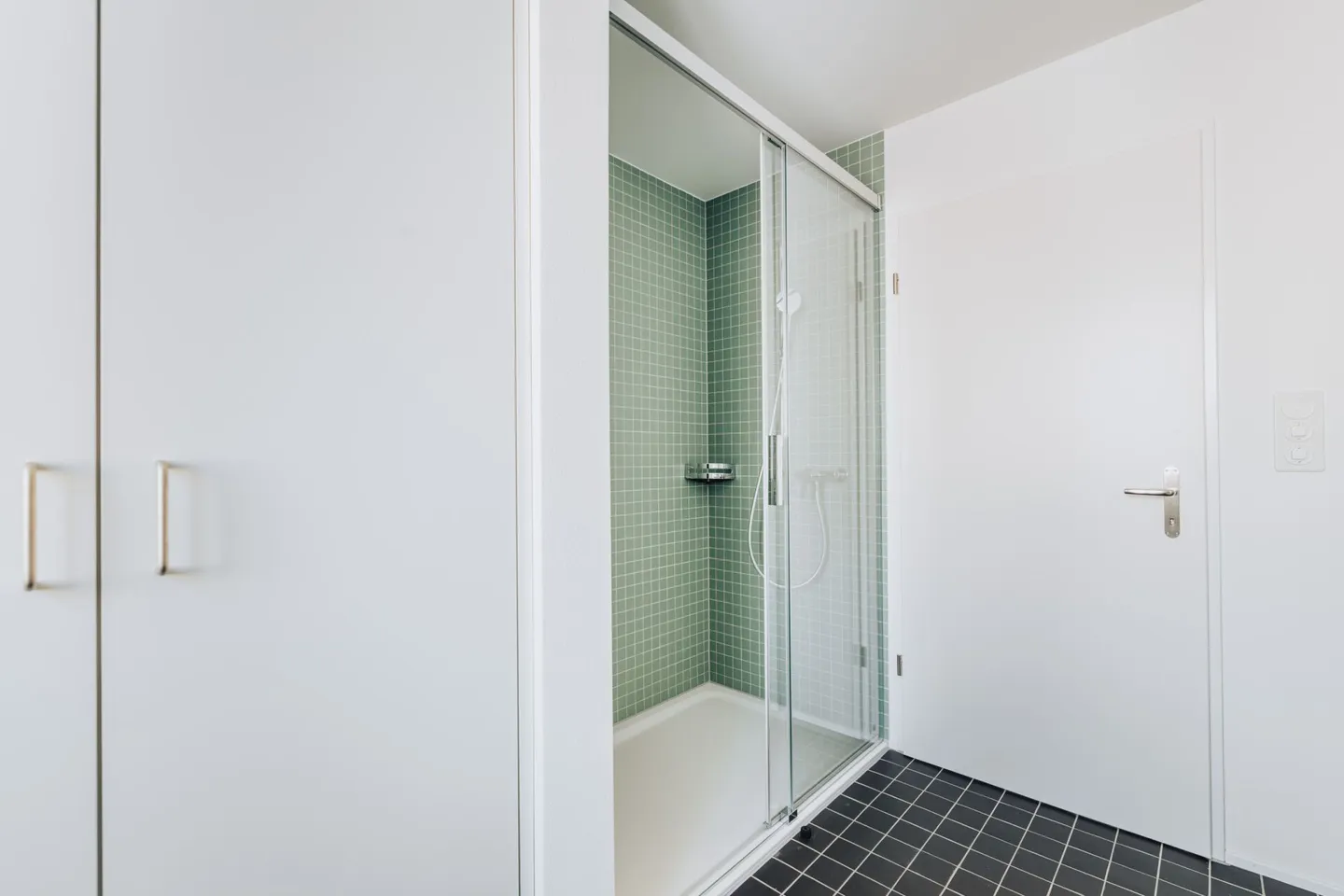 Prima occupazione dopo ristrutturazione completa: appartamento di 3,5 stanze (90m2) con molti extra - Foto 6 di 10
