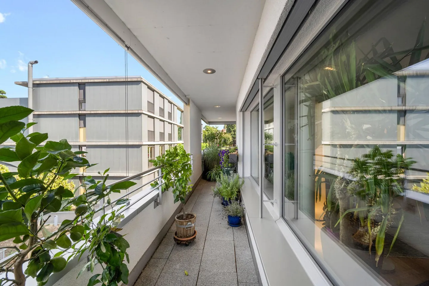 Modern 4.5-room Minergie apartment with sunny loggia - Photo 10 of 12