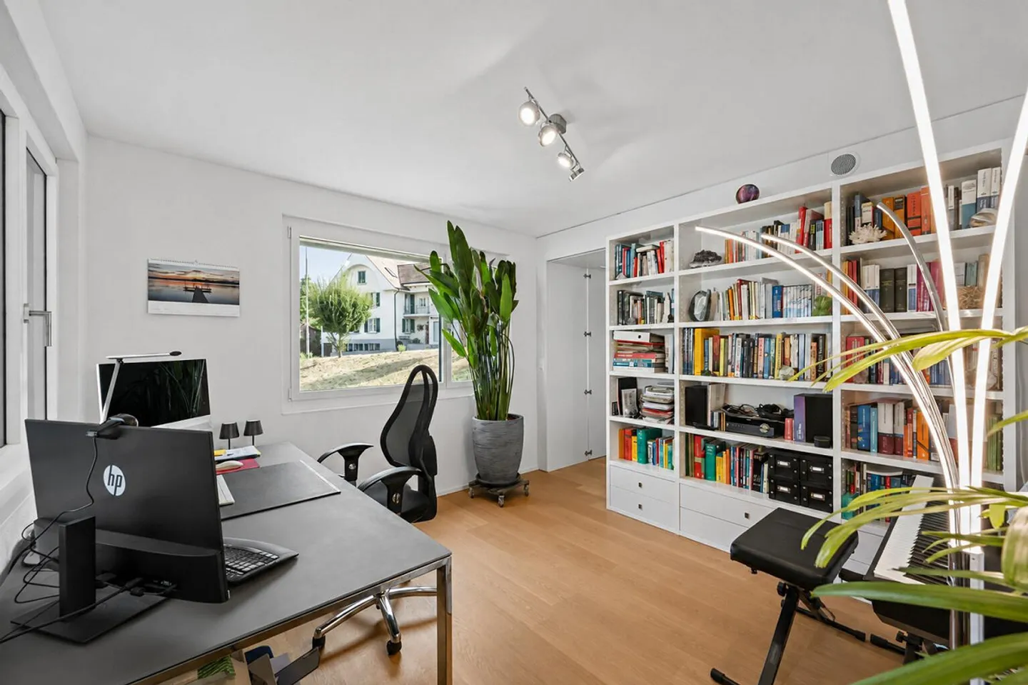 Modern 4.5-room Minergie apartment with sunny loggia - Photo 6 of 12