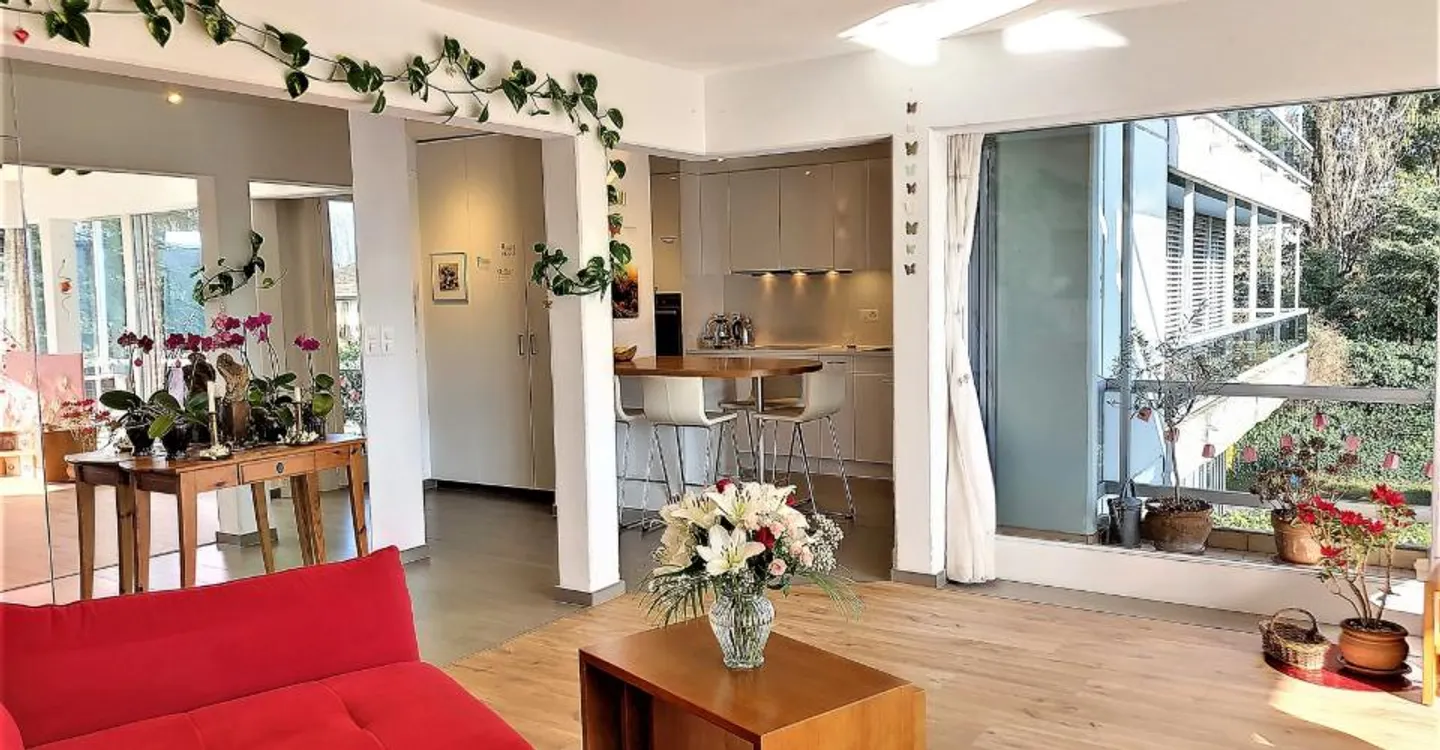 Appartamento di lusso in una zona tranquilla all'interno di un'area boschiva privata - St-Sulpice (VD) - Foto 2 di 9