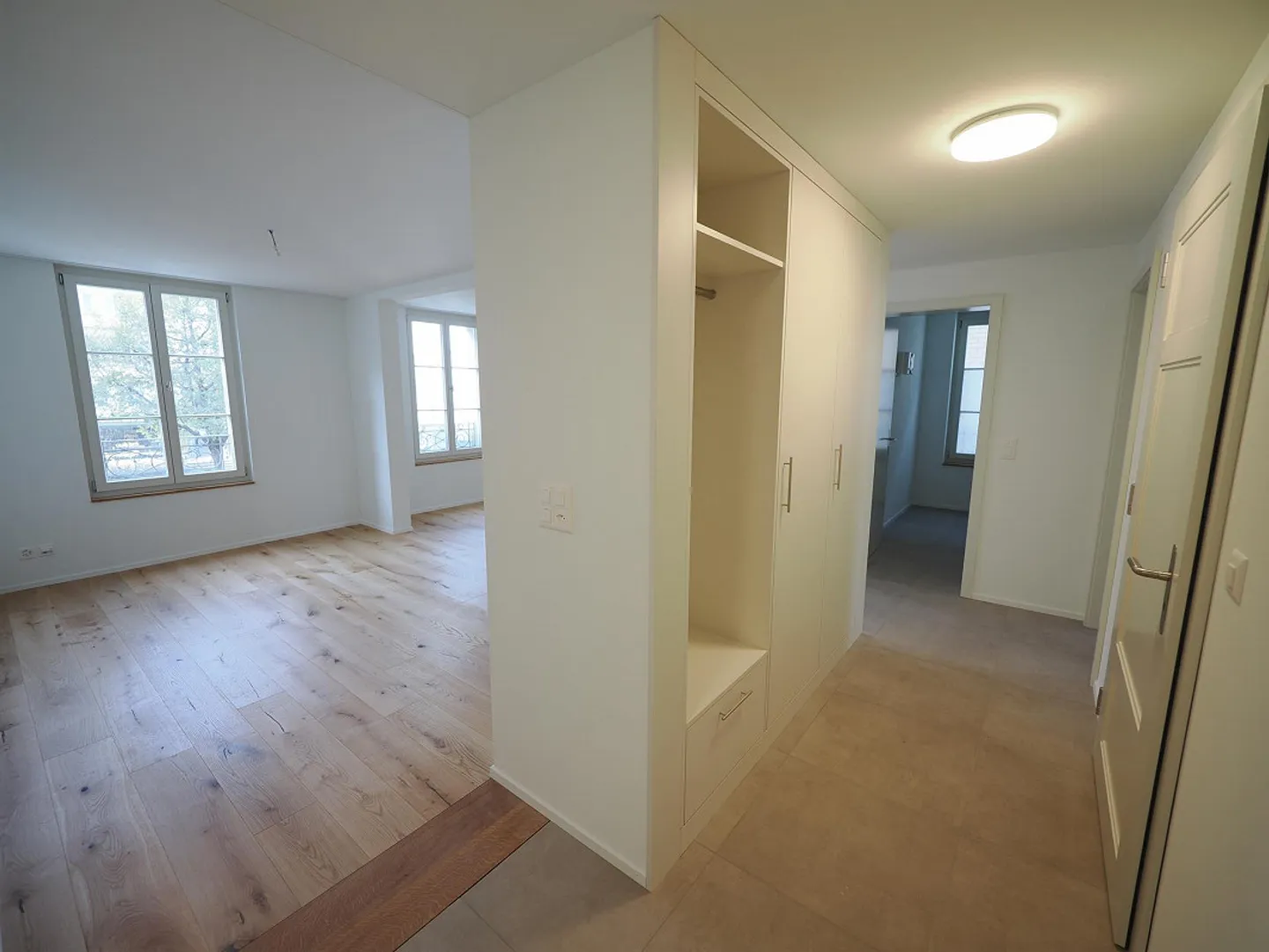 Beautiful apartment in completely renovated house in the center - Photo 6 of 10