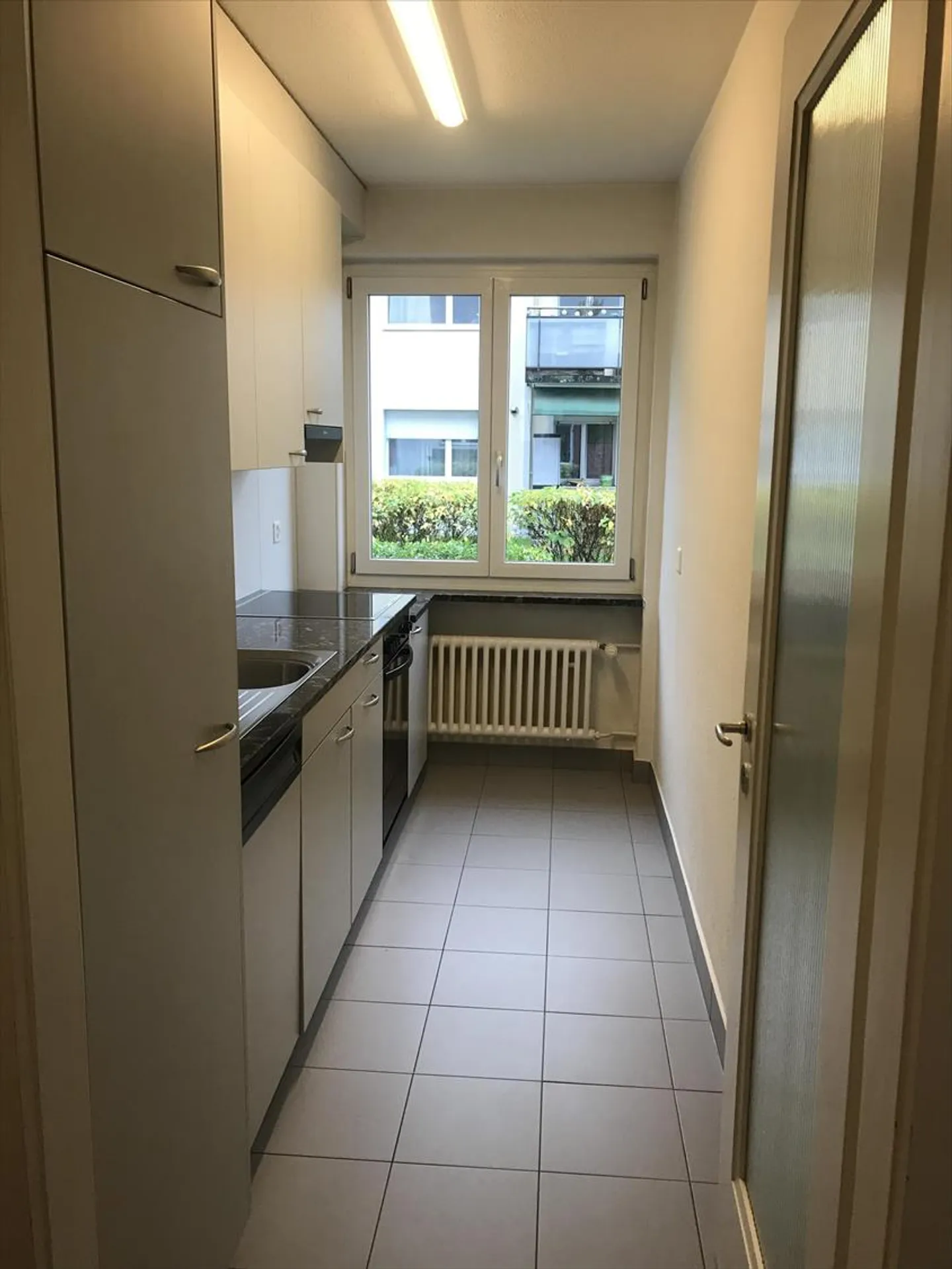 Apartment for rent - Photo 3 of 5