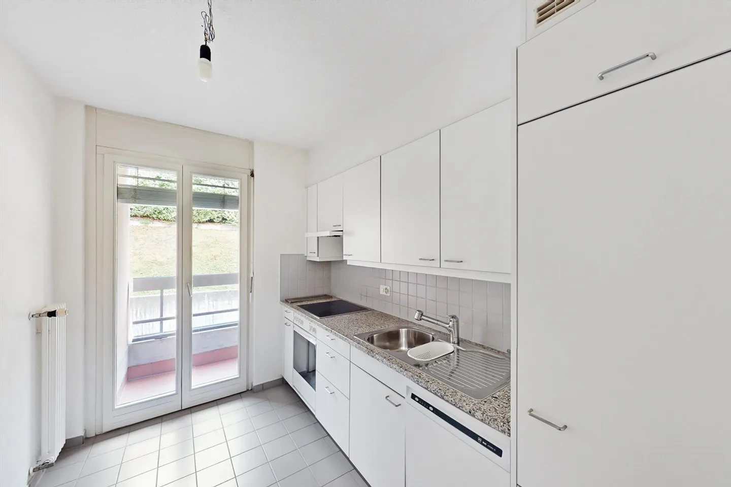 Eine Oase der Ruhe nur wenige Schritte von der Stadt entfernt - Foto 3 von 11