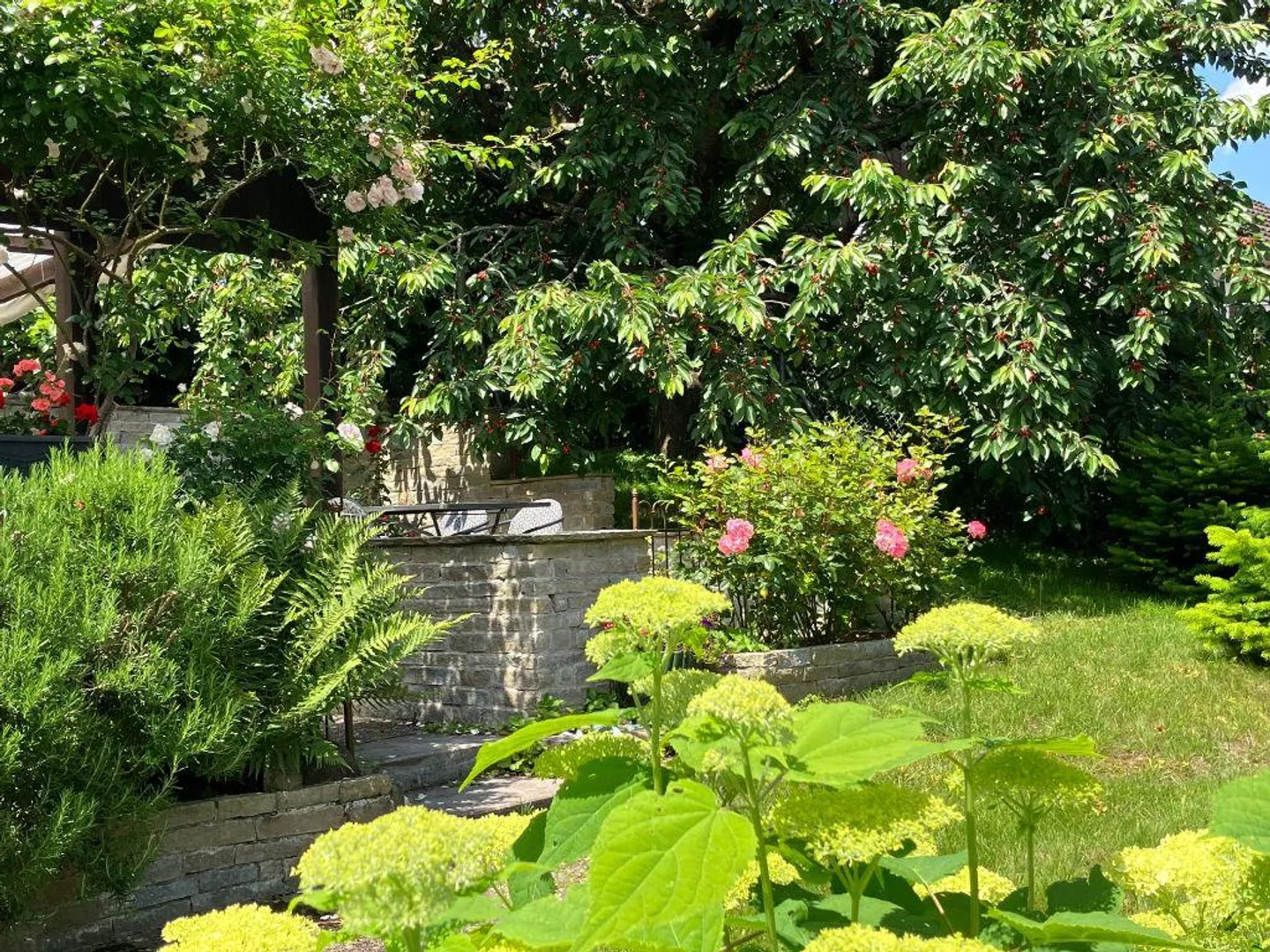 Belle maison de campagne individuelle de 5,5 pièces avec un jardin merveilleux - Photo 11 sur 21