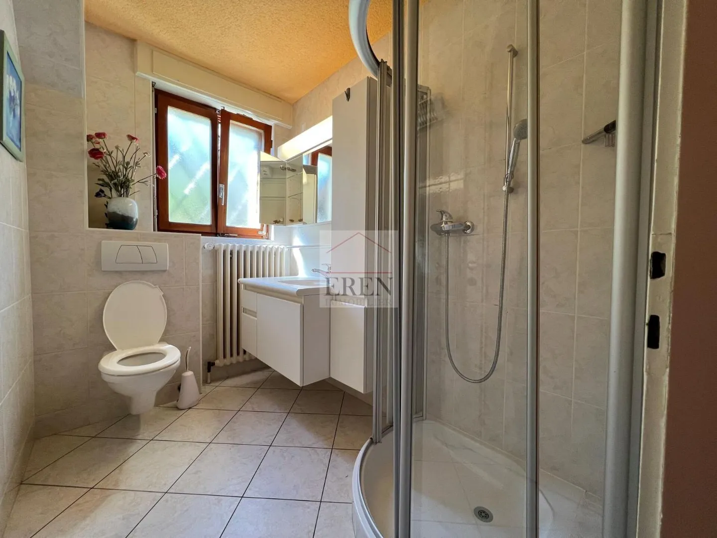 Detached house with 4.5 rooms of 160 m2 with terrace-lawn + basement - Photo 10 of 13