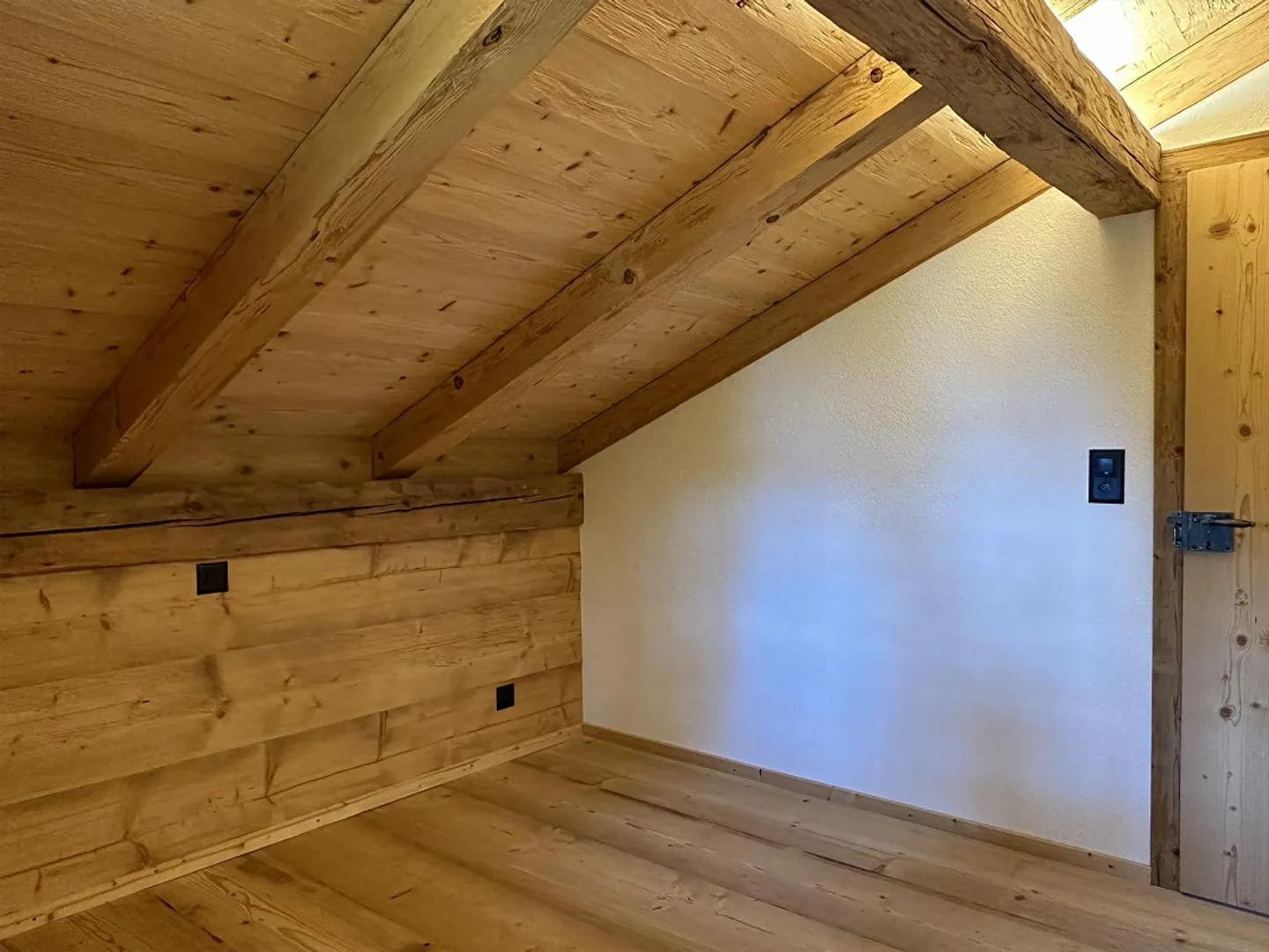 Rustikales Chalet mit Traumhaftem Blick - Foto 9 von 11
