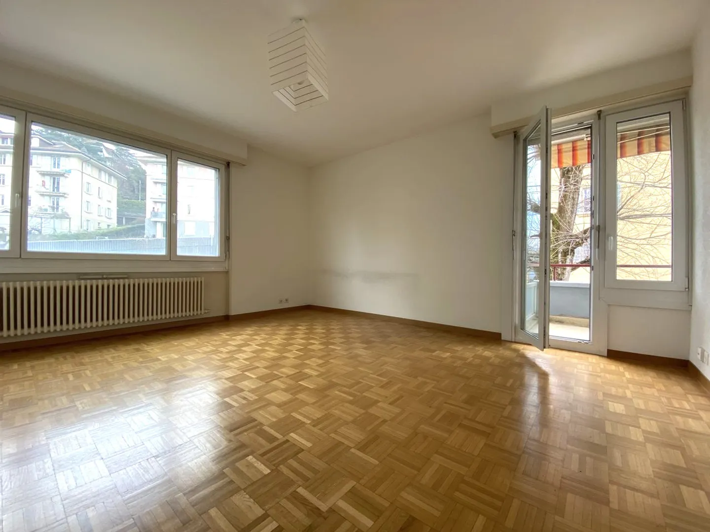 Large 2.5 rooms with balcony, EXCLUSIVITY - Photo 2 of 11