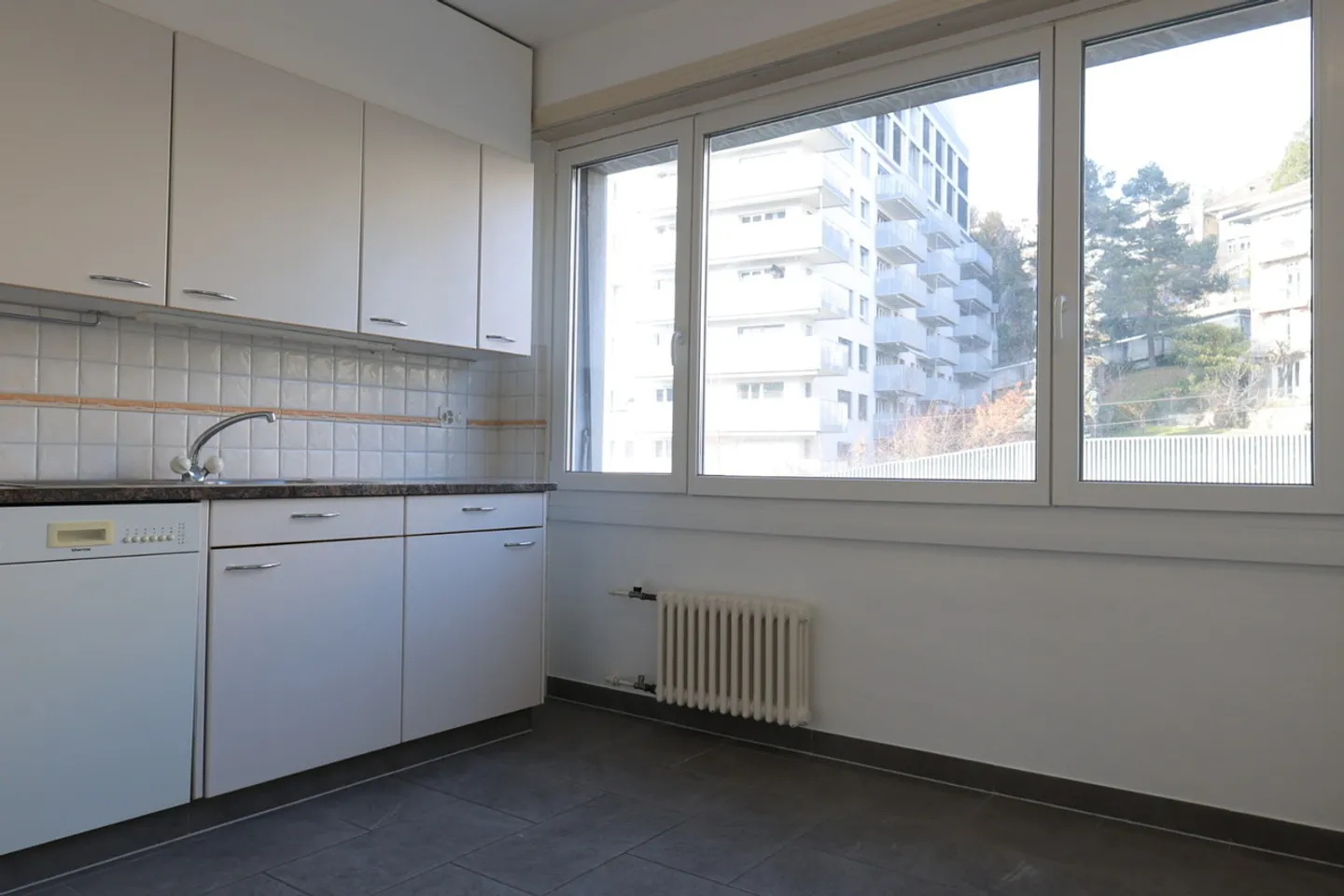 Large 2.5 rooms with balcony, EXCLUSIVITY - Photo 6 of 11