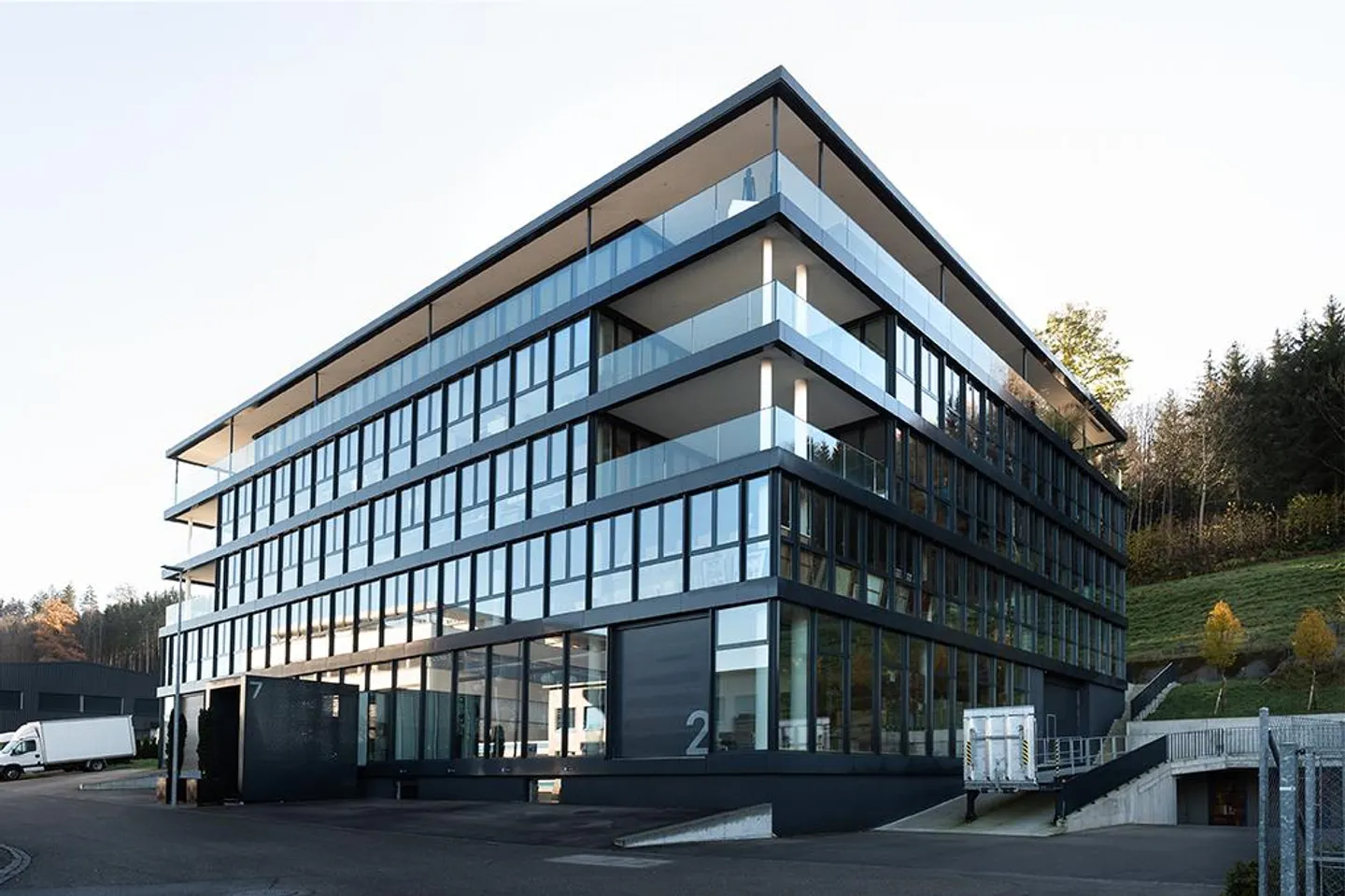 moderne Gewerberäume als Büro / Praxis / Office-Space / Firmensitz - Foto 1 von 8