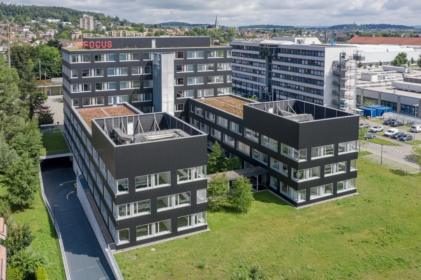 BUREAUX ÉTENDUS, PRÊTS POUR VOTRE EMPLACEMENT - Photo 1 sur 13