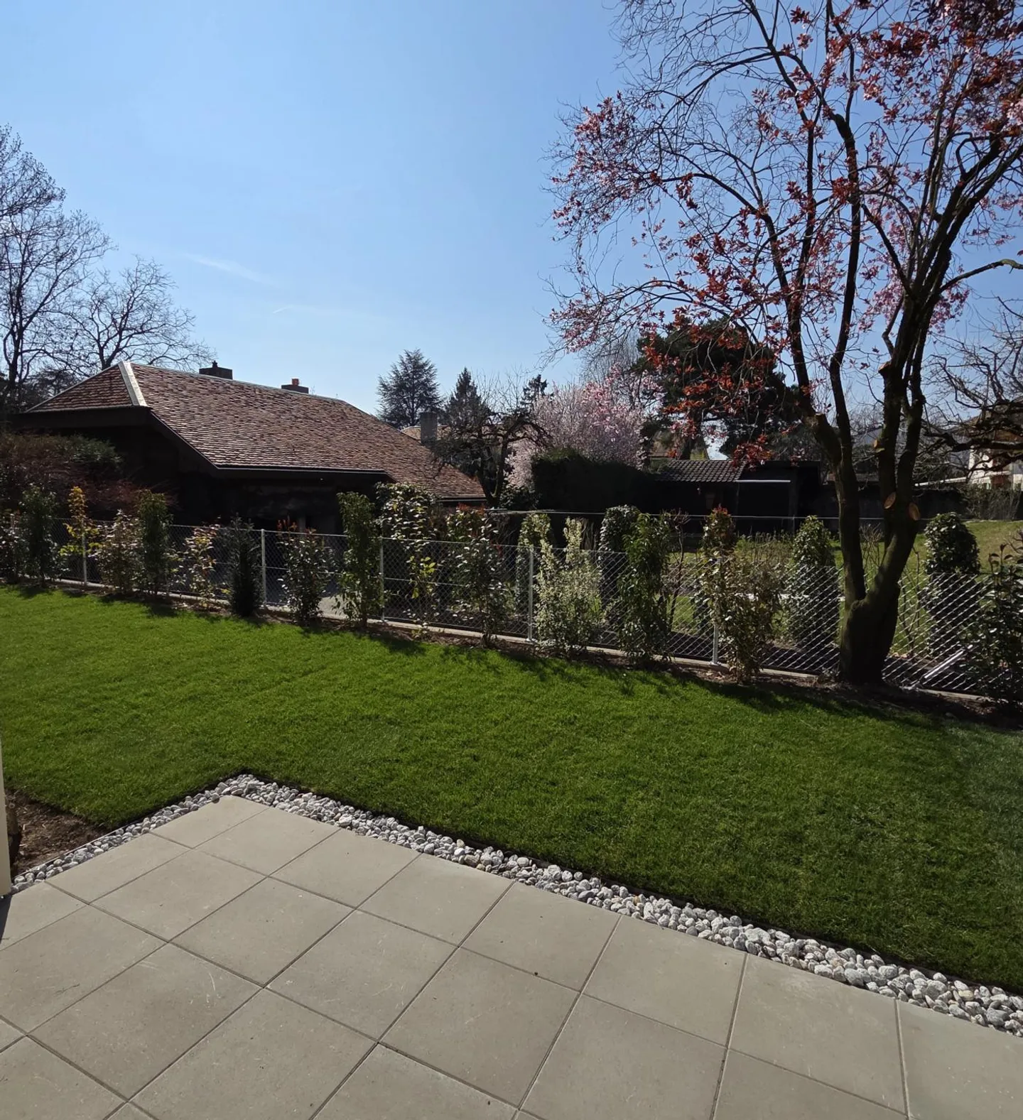 Appartement spacieux avec jardins - Photo 1 sur 10