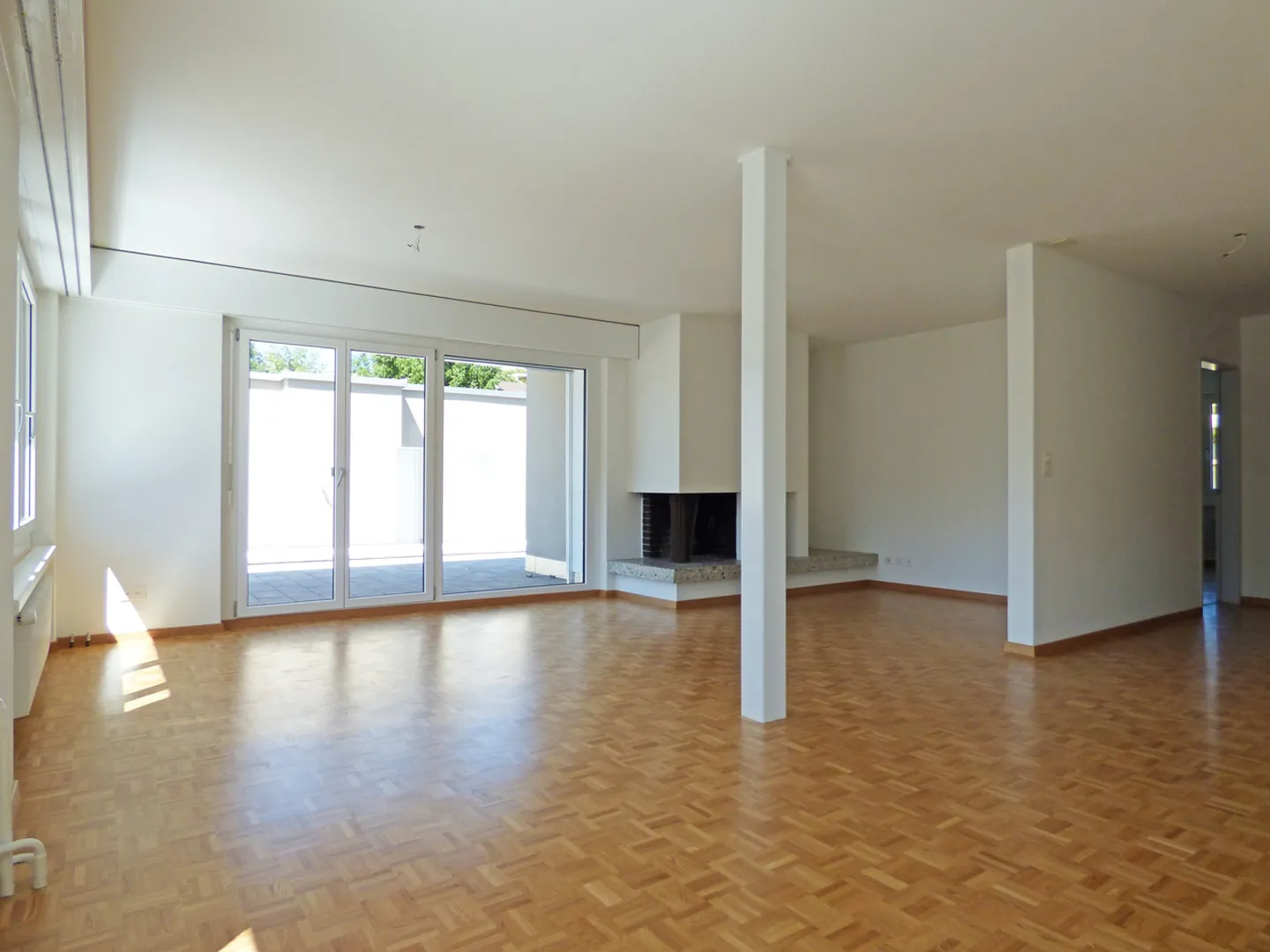 Living experience Attic! With a unique view into the beautiful Sihltal! - Photo 2 of 5