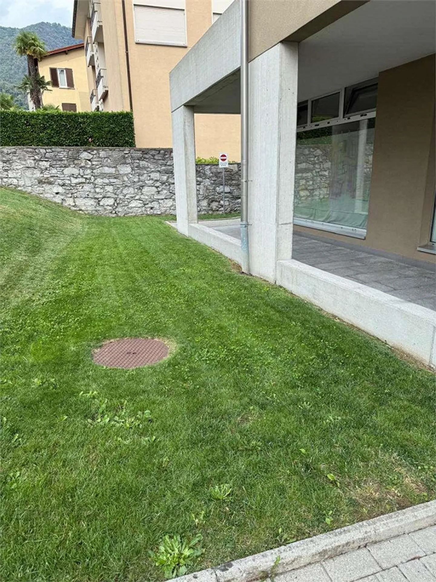 Business in Vacallo - Photo 5 of 11