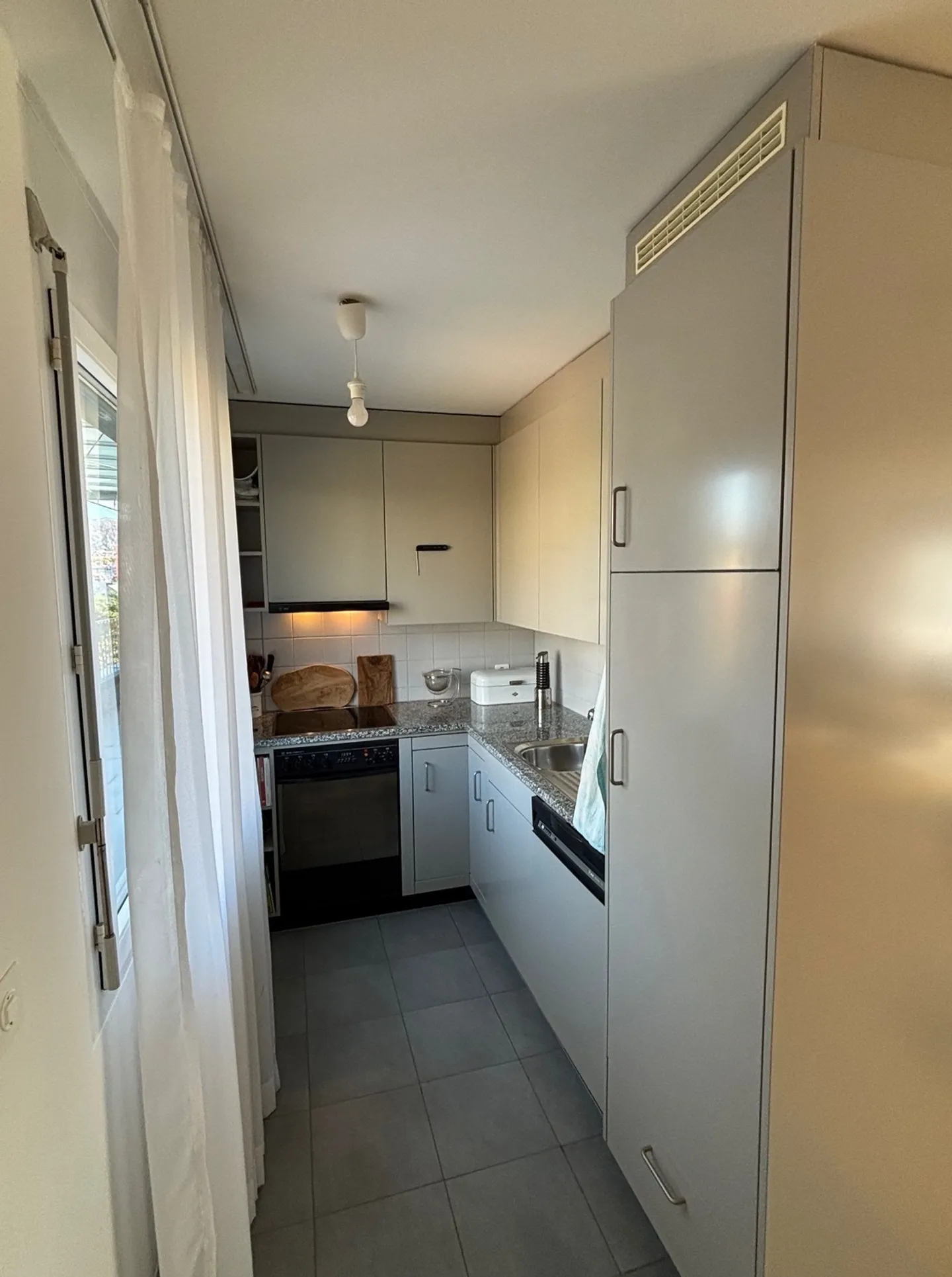 Apartment for rent - Photo 4 of 9