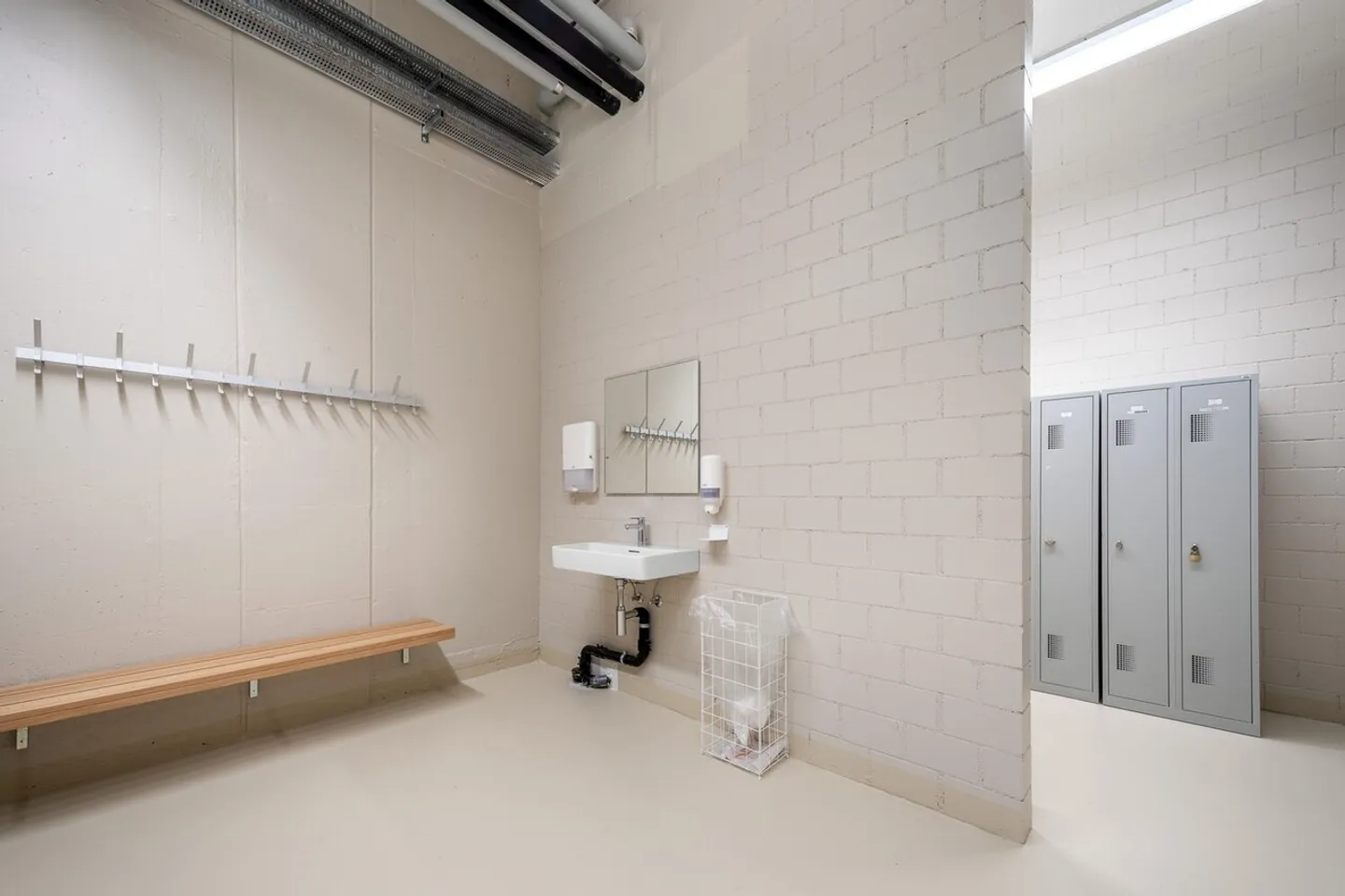 BUREAUX ÉTENDUS, PRÊTS POUR VOTRE EMPLACEMENT - Photo 12 sur 13