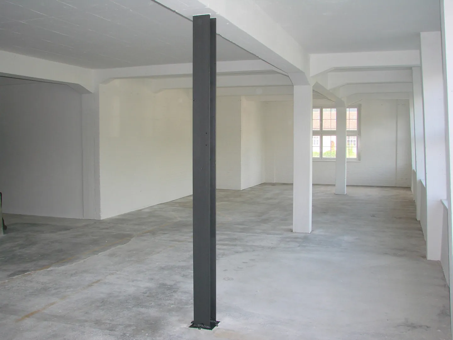 Charming Workspace - Photo 2 of 9