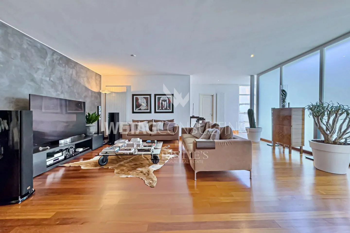 Lugano-Comano: elegante villa con grande giardino e vista panoramica a... - Foto 5 di 13
