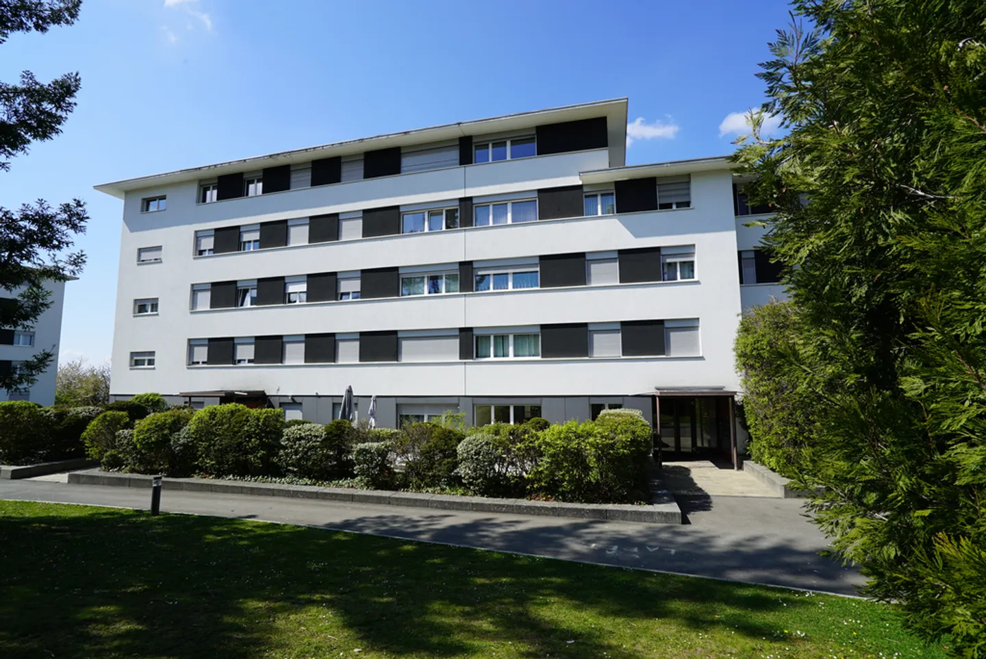 Appartement Charmant avec Vue sur le Lac - Photo 1 sur 9