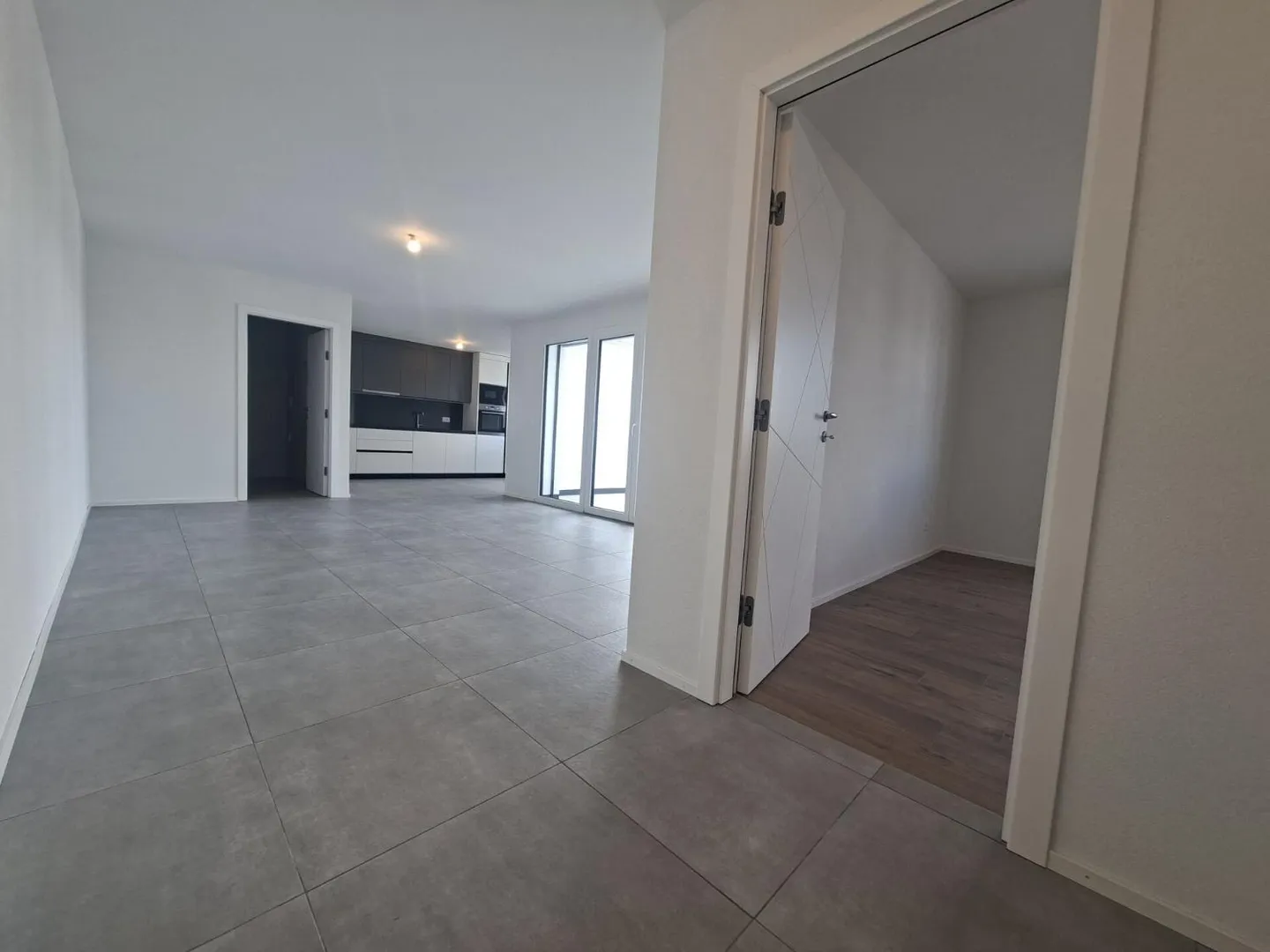 Appartamento nuovo di 2,5 locali al 2° piano a Farvagny - Foto 3 di 9