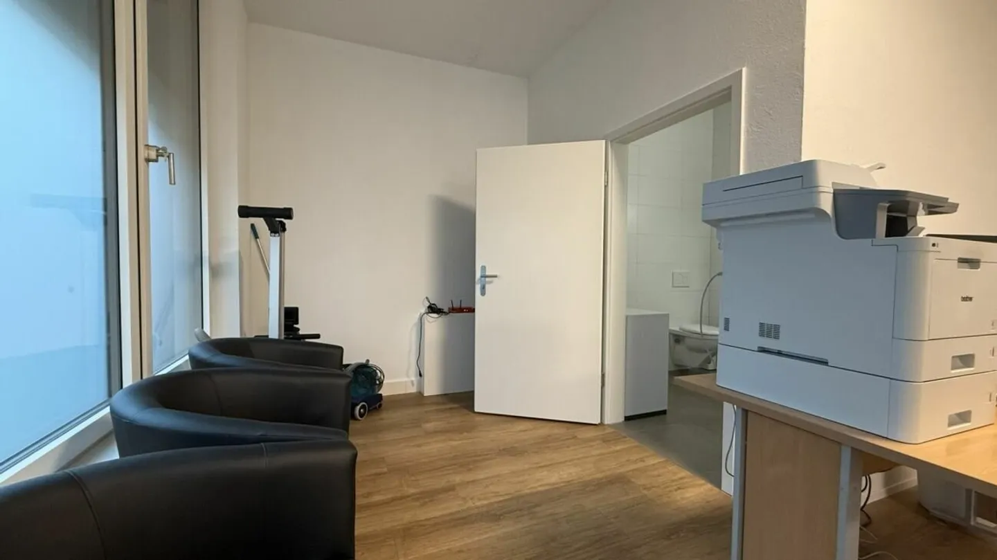 Representative Office in Prime Location - Weltpoststrasse 3E (Region Bern) - Photo 9 of 11