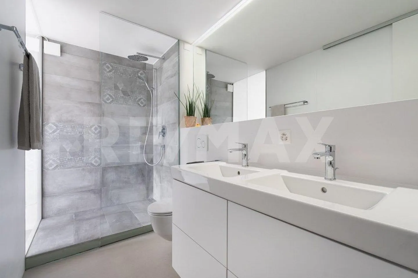 Exklusive Attikawohnung mit Aussicht - Foto 7 von 8