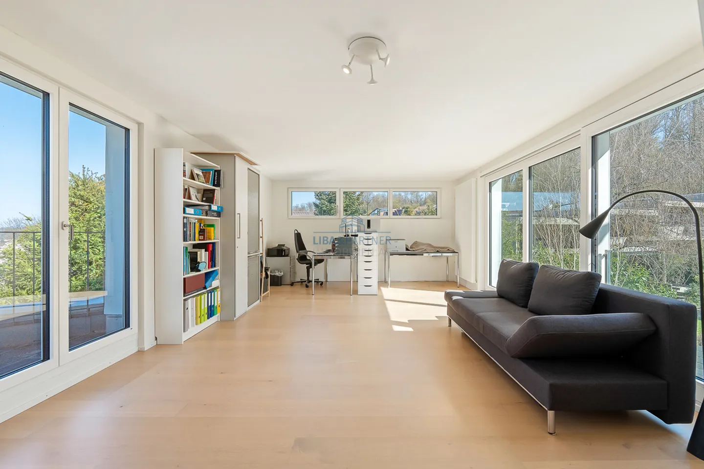 Charmantes Doppelhaus mit Terrasse - Foto 9 von 15