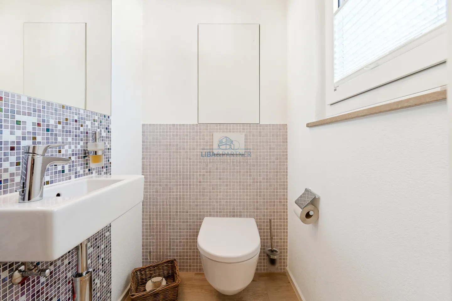 Charmantes Doppelhaus mit Terrasse - Foto 7 von 15