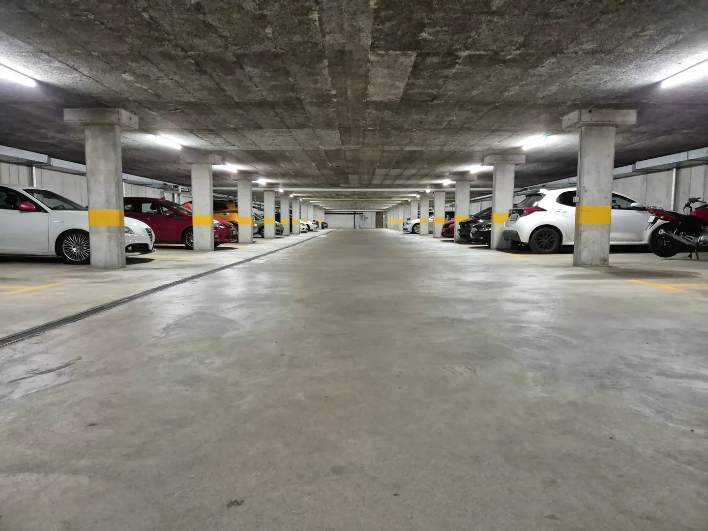 Place de parking à louer - Photo 1 sur 2